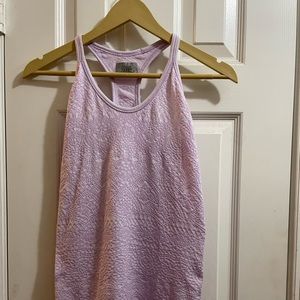 REDUCED 🔥EUC Athleta tank top. Lavender and white . Soft material size small
